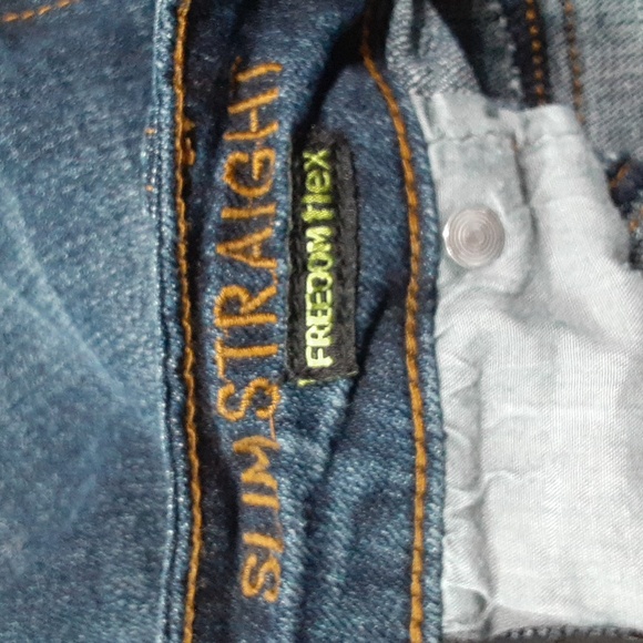 NWOT Carbon Slim Straight Jeans with Freedom Flex - Picture 7 of 14